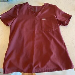 Figs dark cherry scrub top Women’s size Small